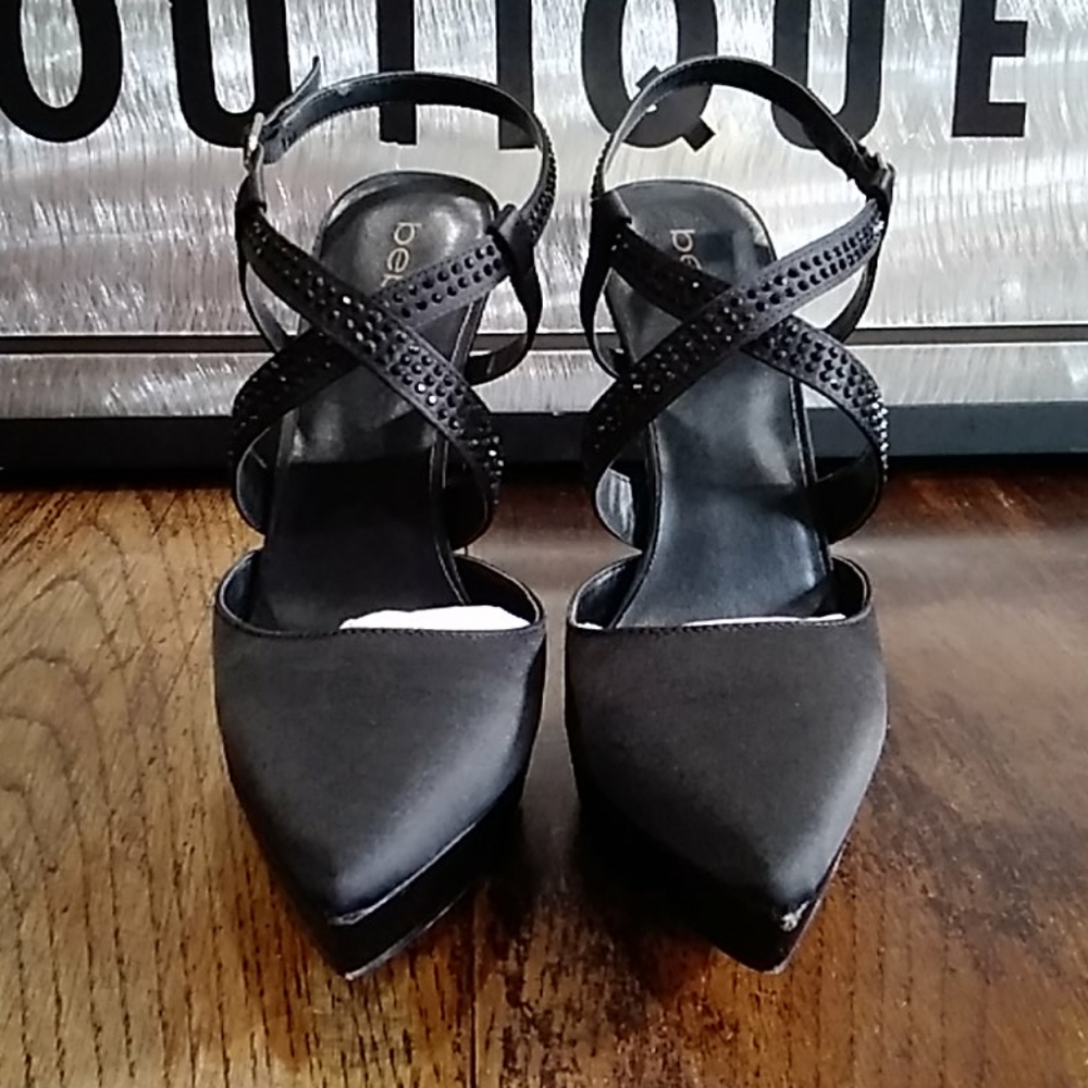 bebe Loela Pointy Toe 5.5" Pump Size 9 - Picture 5 of 11